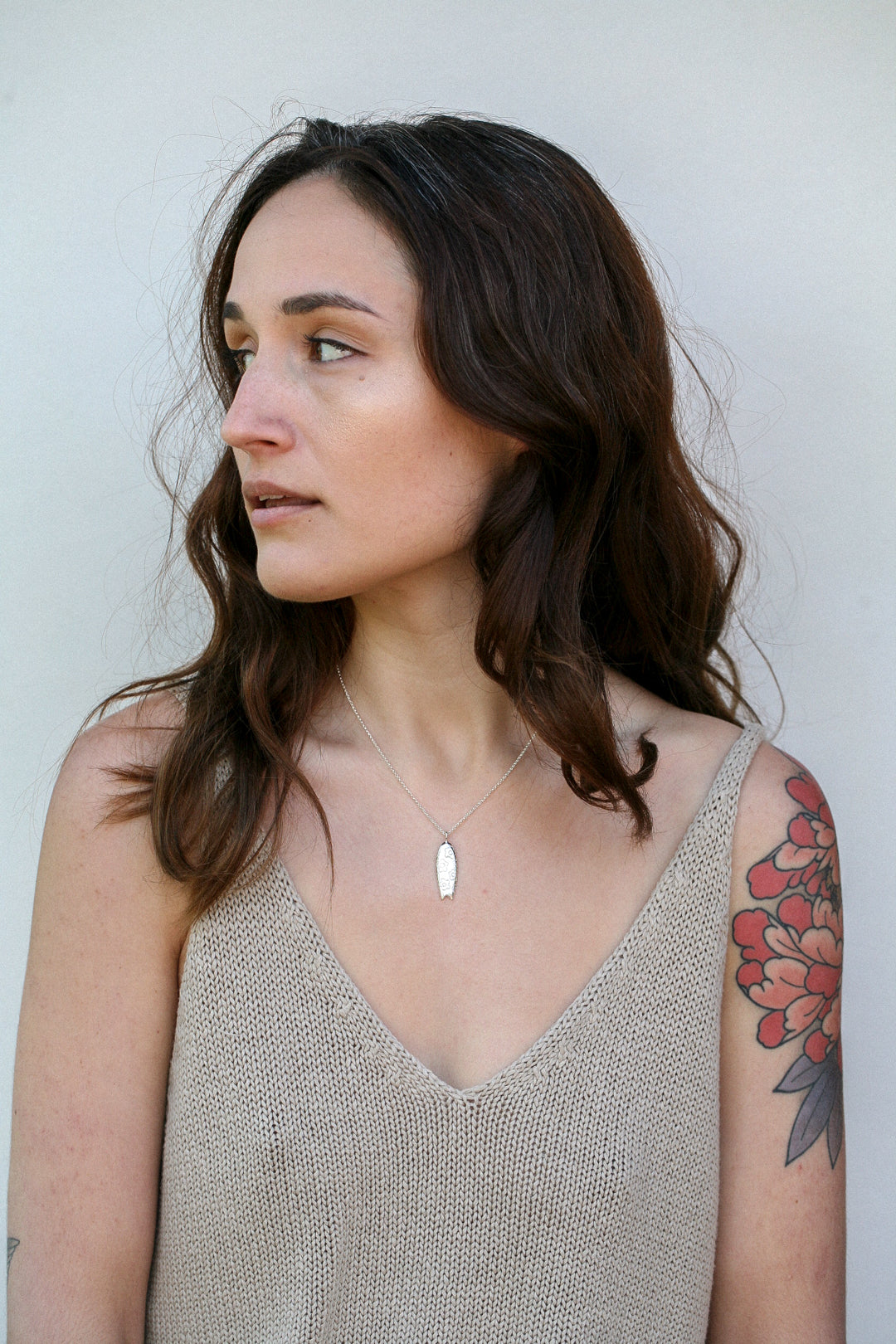 Collier planche de surf fleurs