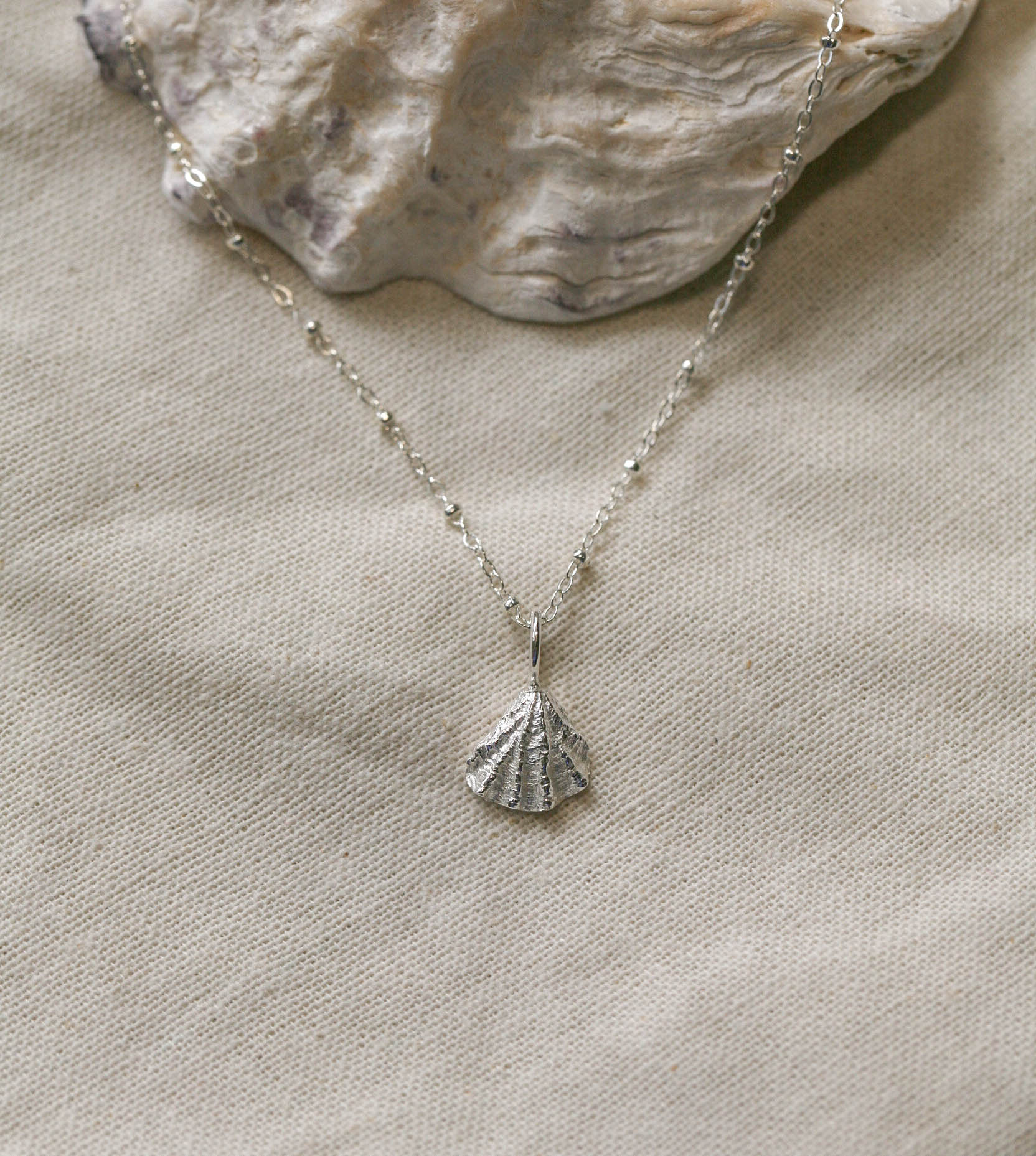Collier sous l'océan