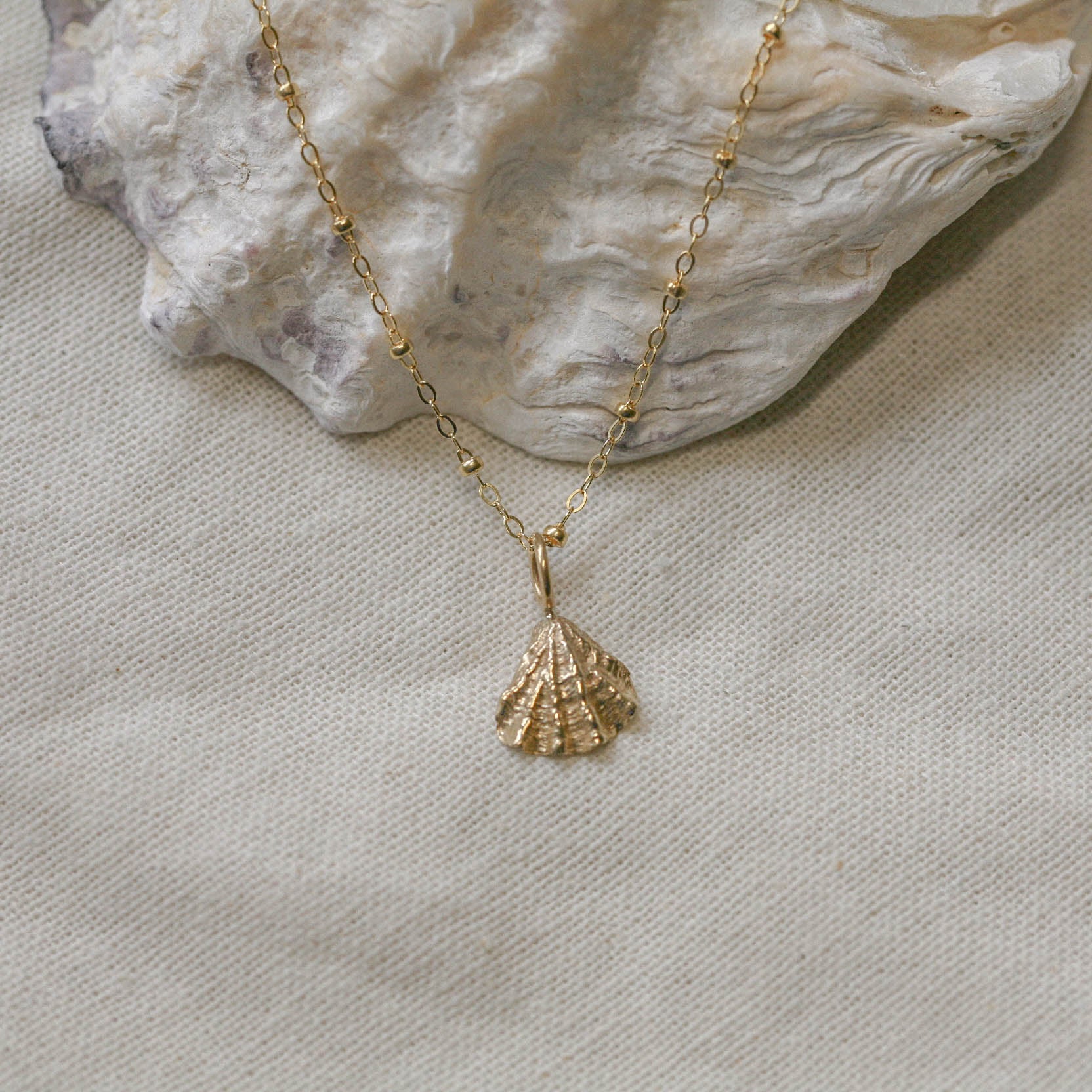 Collier sous l'océan