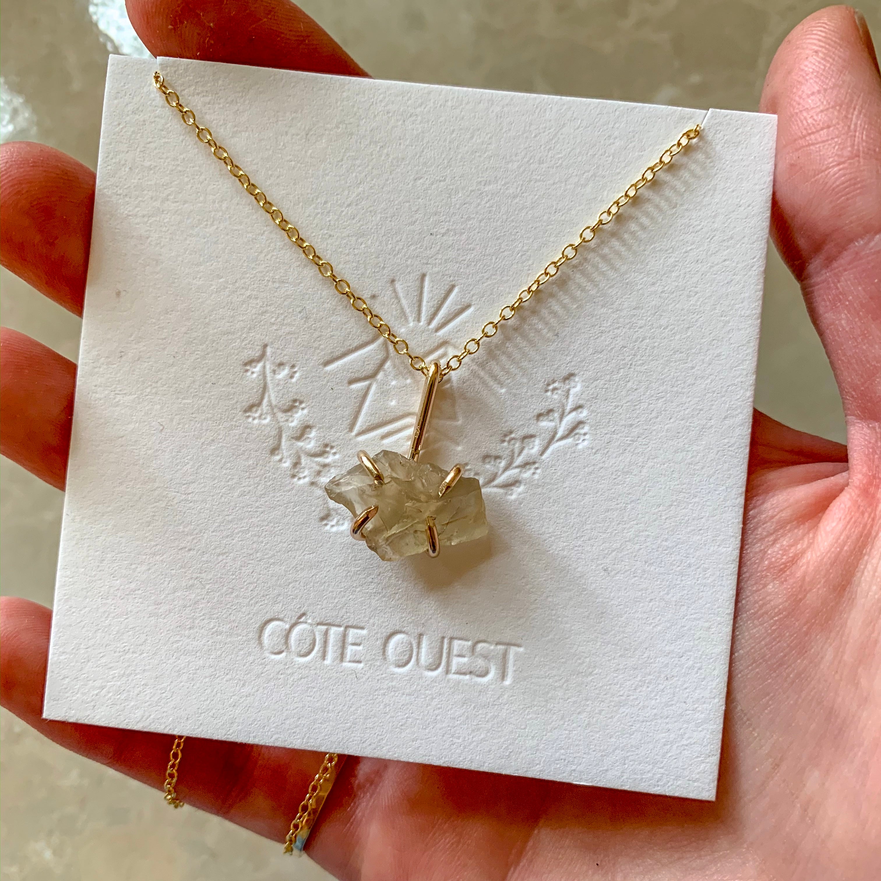 Collier pierre de soleil