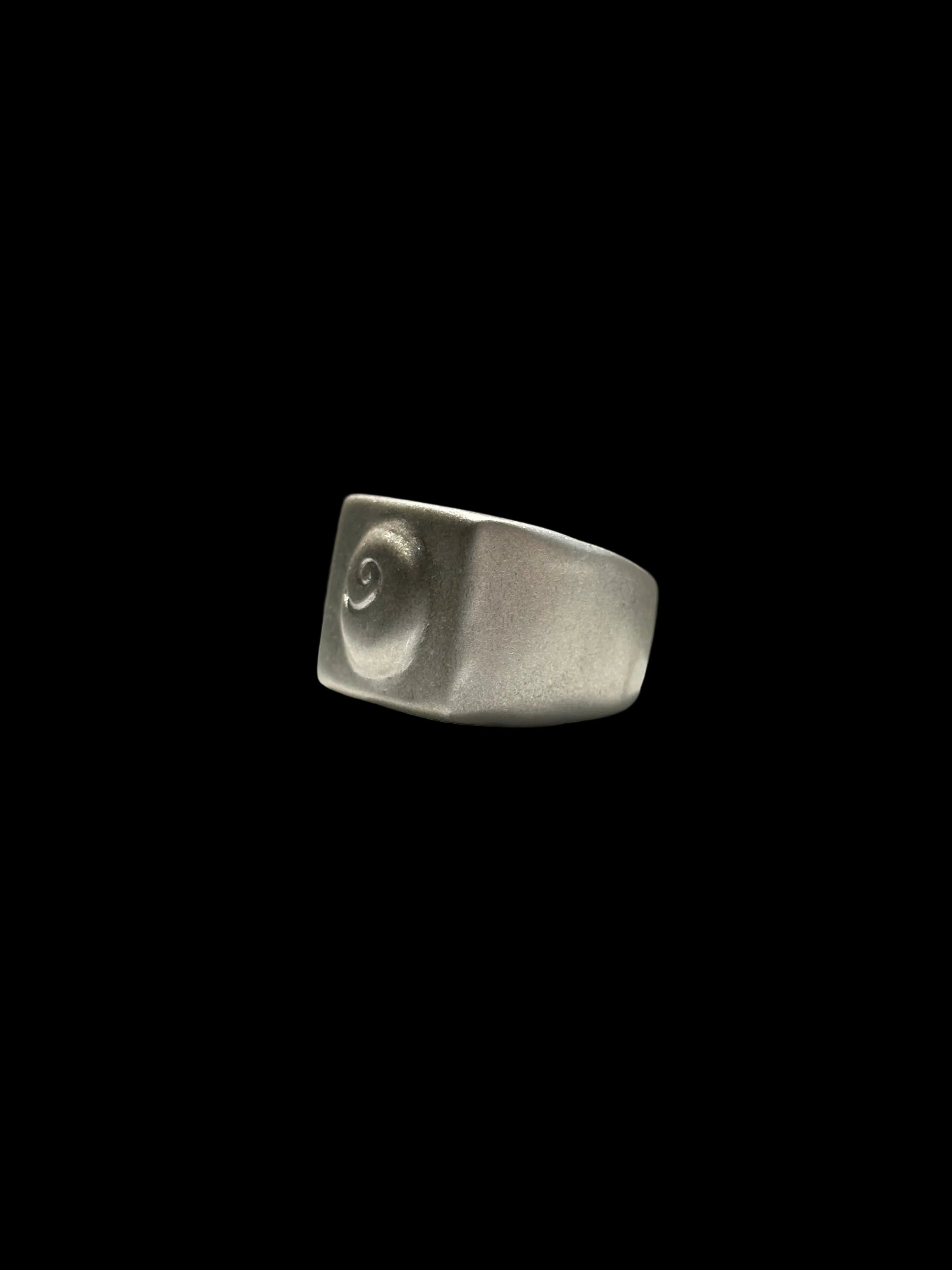 The Eye of Saint-Lucia signet ring