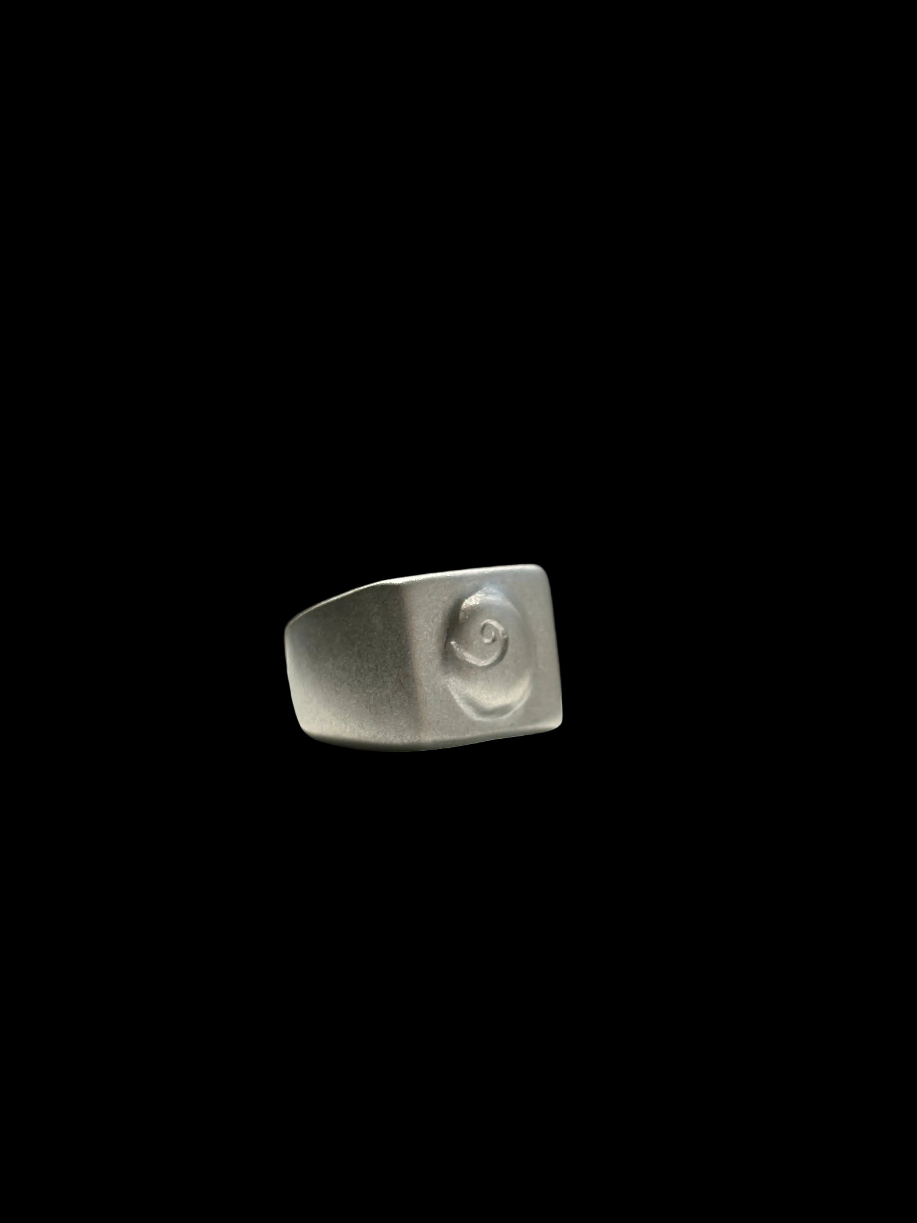 The Eye of Saint-Lucia signet ring